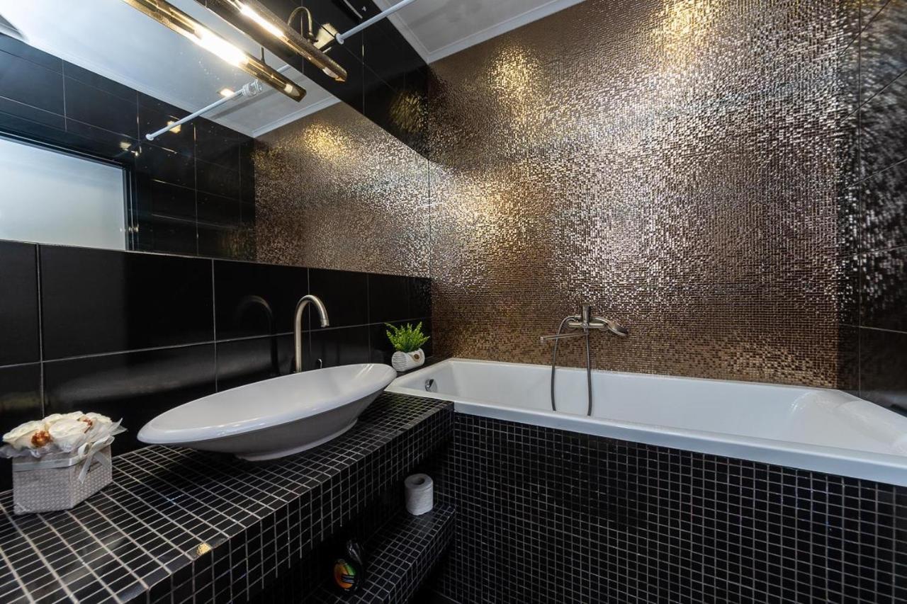 Fashionable Panoramic Apartments Dnieper. Obolon كييف المظهر الخارجي الصورة