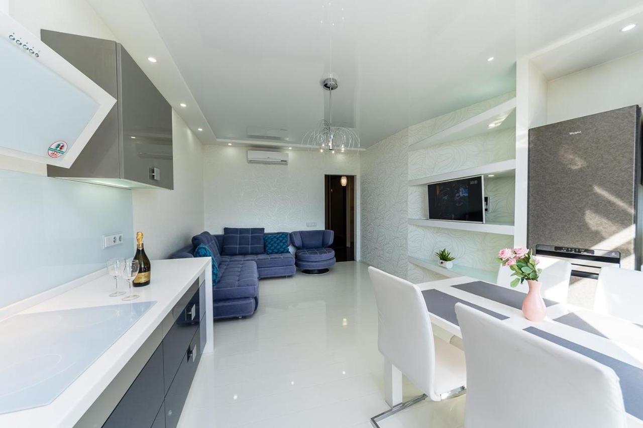 Fashionable Panoramic Apartments Dnieper. Obolon كييف المظهر الخارجي الصورة
